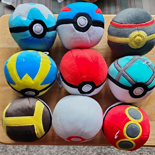 Tomy pokémon poké ball plush - poké,