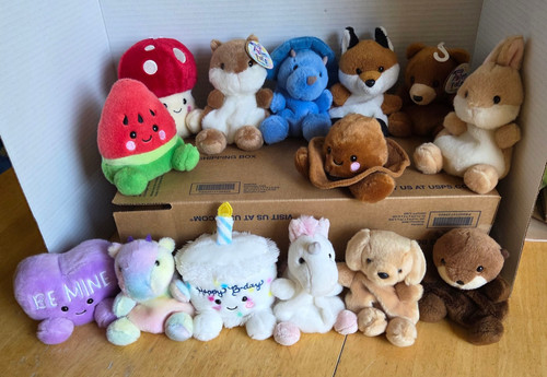 Aurora palm pals plush lot - palm,